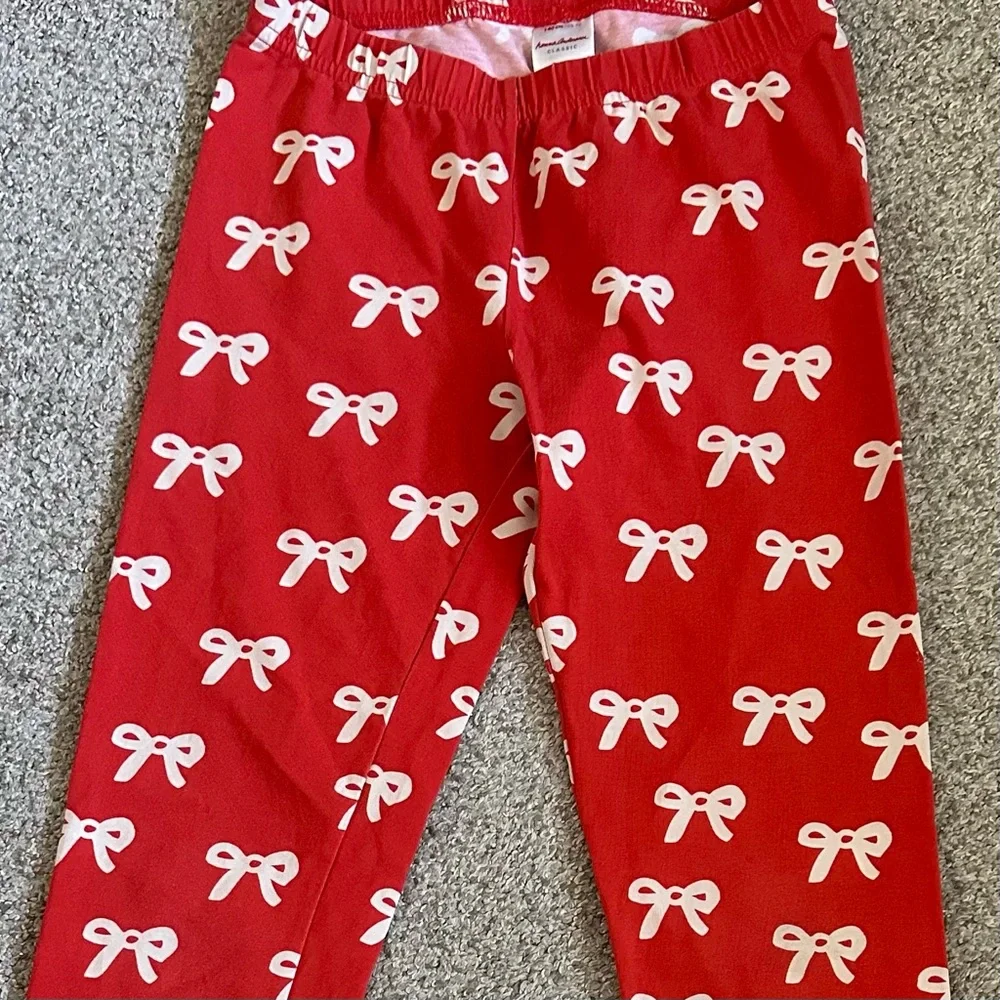 Hanna Andersson Red Bow Print Leggings | 140 - Picture 2 of 5